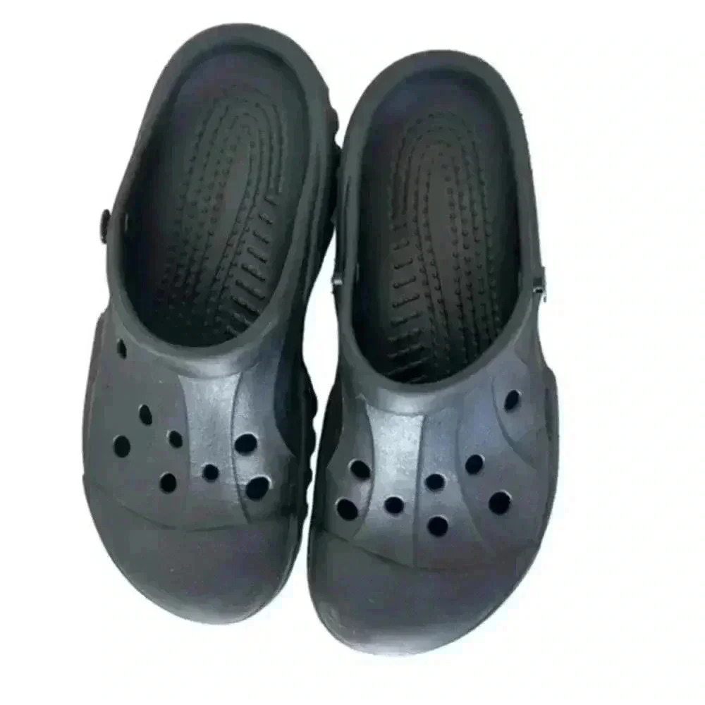 🦩Crocs Black Clogs Mens Size 7 Womens Size 9 sandals